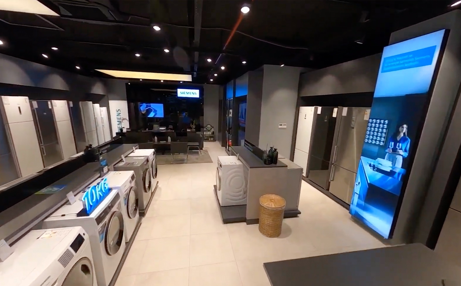 siemens showroom fpv drone çekimi